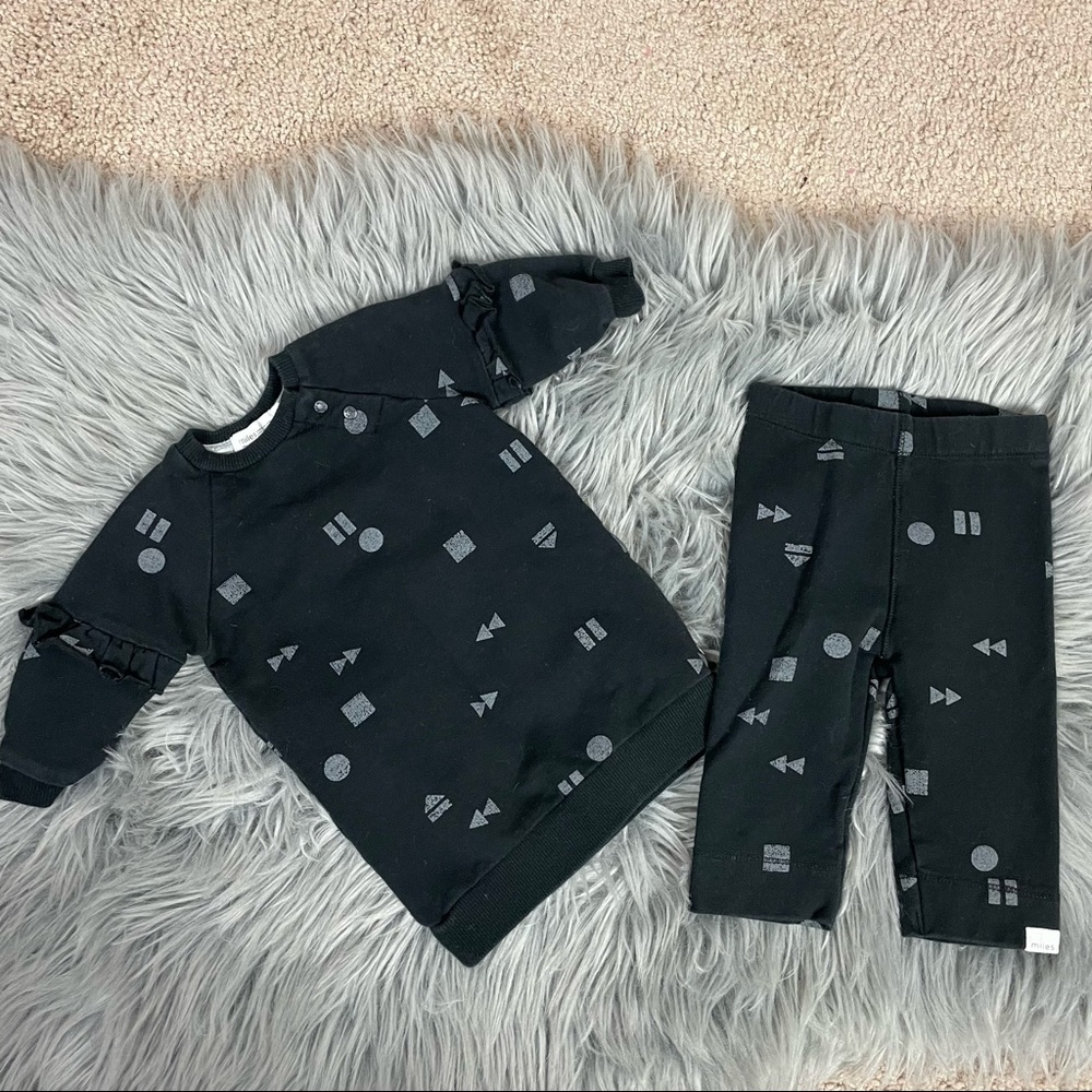 Miles baby shapes matching set